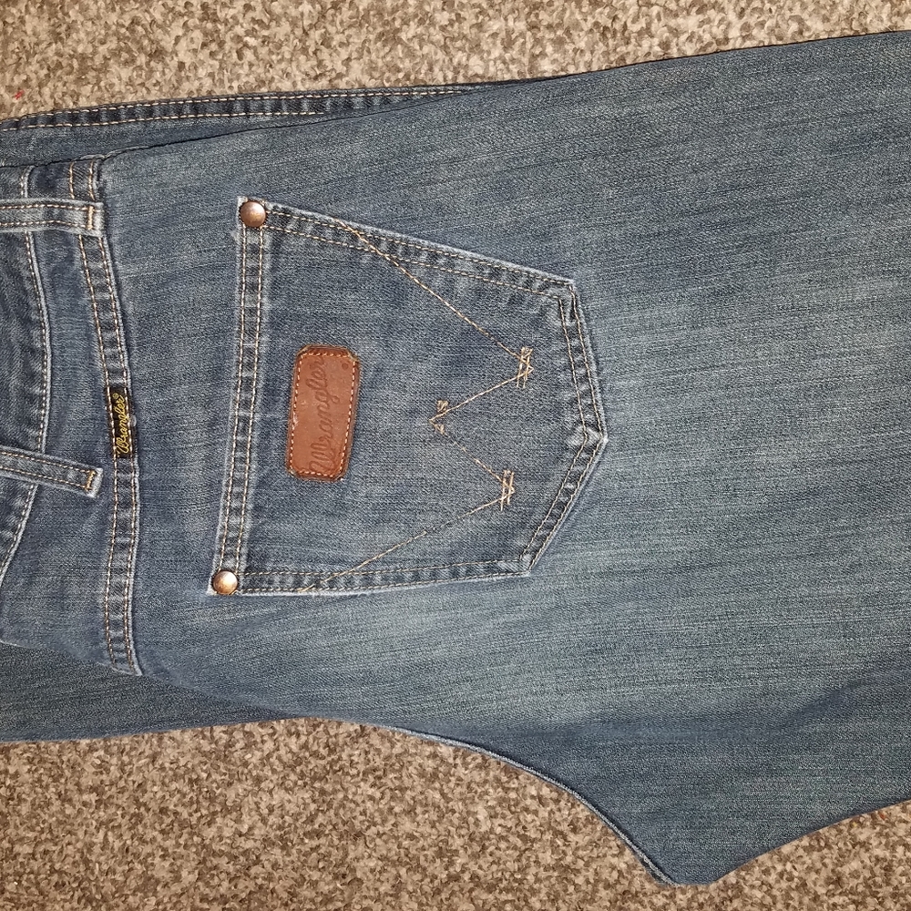Wrangler retro 34 by 36